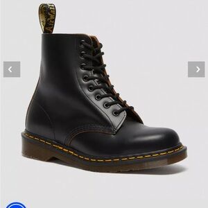 1460 VINTAGE MADE IN ENGLAND LACE UP BOOTS, with box. new, worn once.